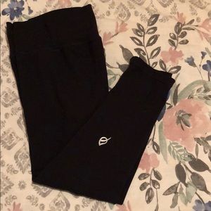 THE MAYRA PLUSH LEGGING